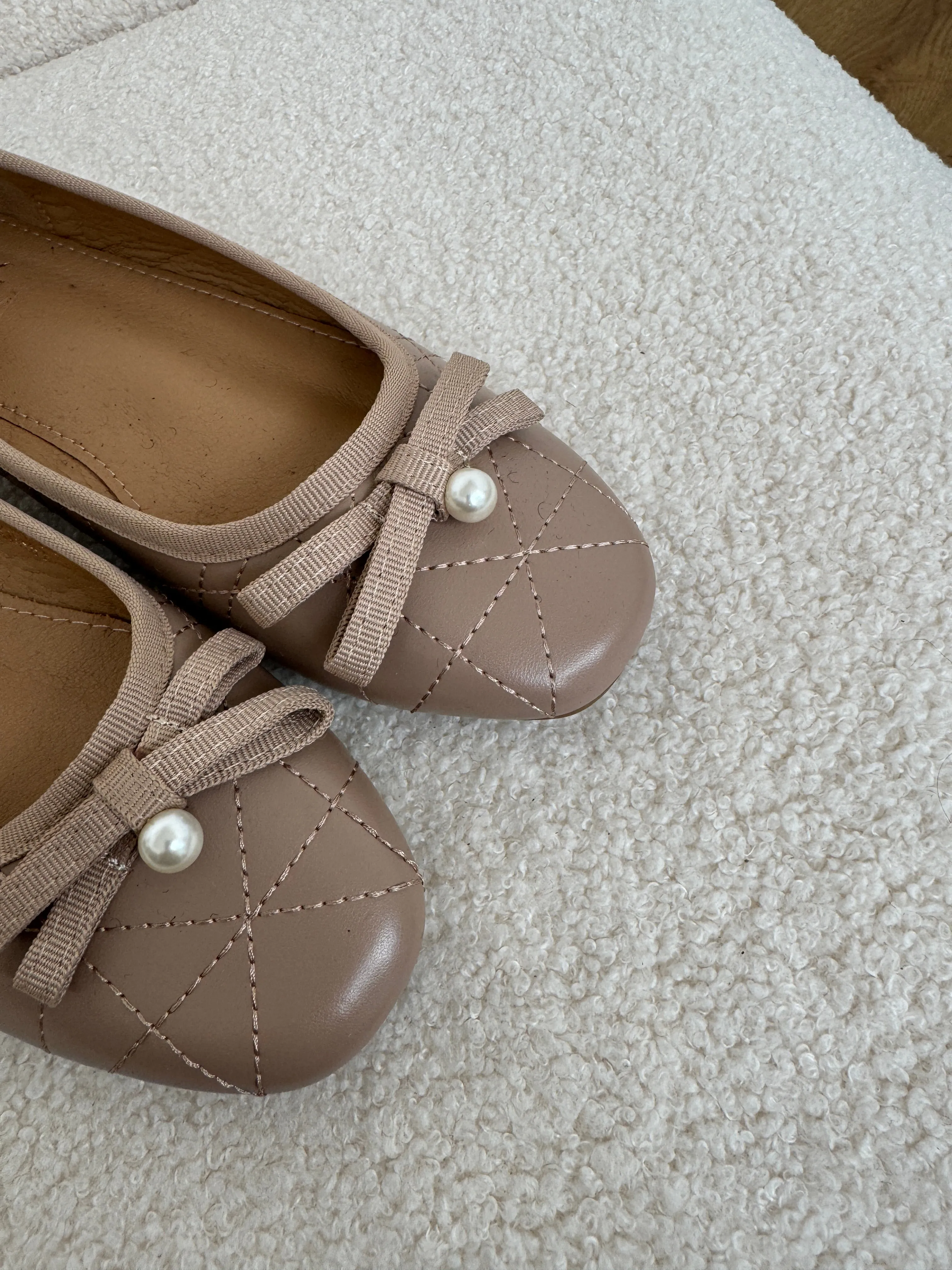 ria ballet flats in nude