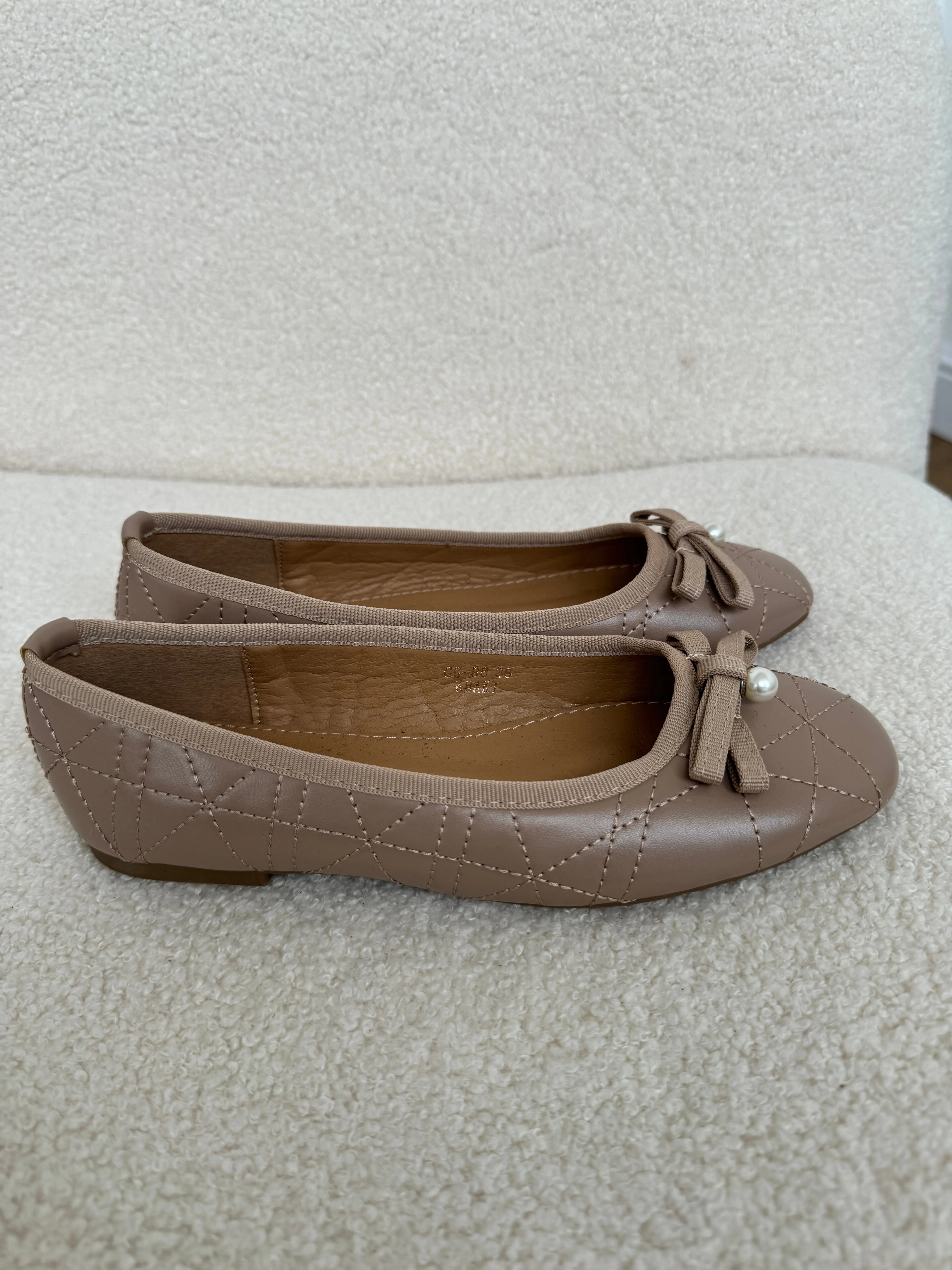 ria ballet flats in nude